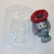Иллюстрация Зайка-малыш с цветком, форма для мыла пластиковая