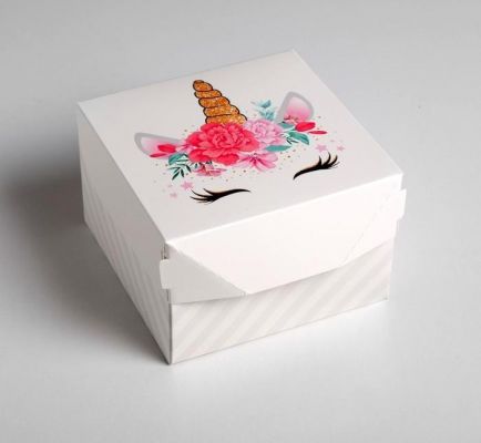 Иллюстрация Коробка для цветов "Единорог" 12 × 8 × 12 см