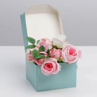 Иллюстрация Коробка для цветов без окна,  12 × 8 × 12 см, цвет голубой